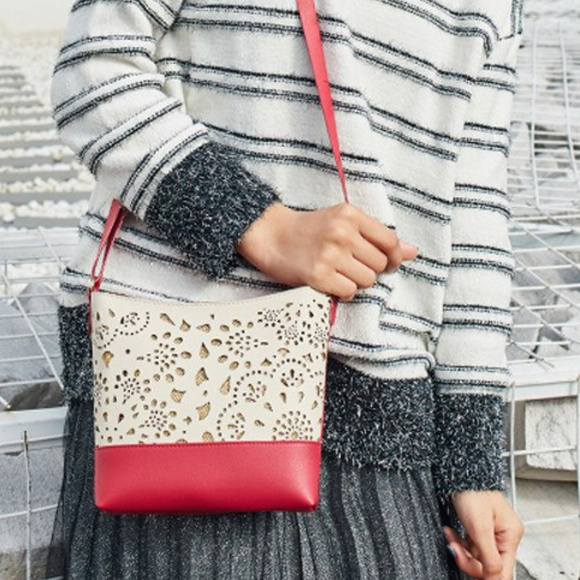 NEW Vegan Leather Red Hollow Cut Out Shoulder Bag - Picture 3 of 10